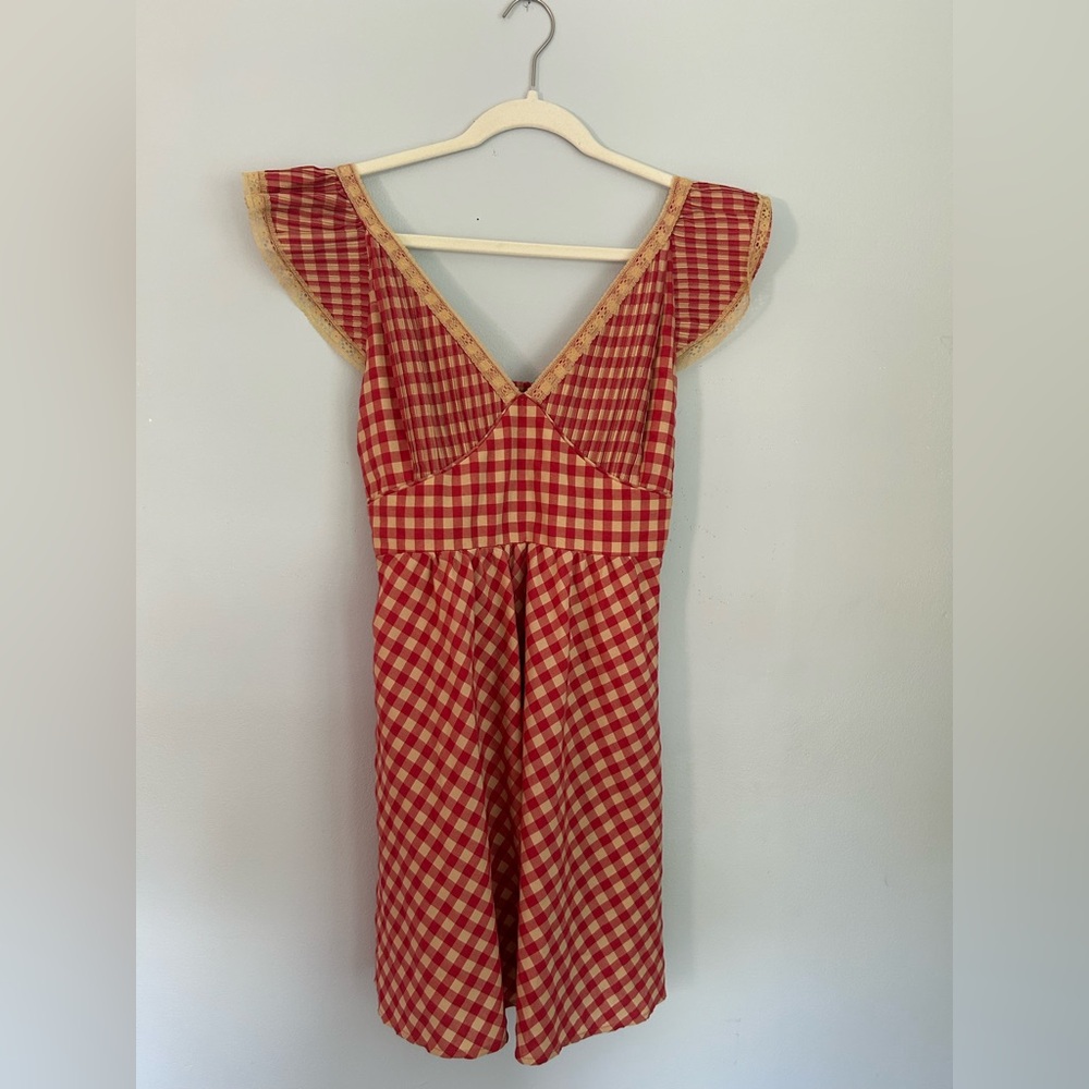Chic Red and Cream Checkered Mini Dress